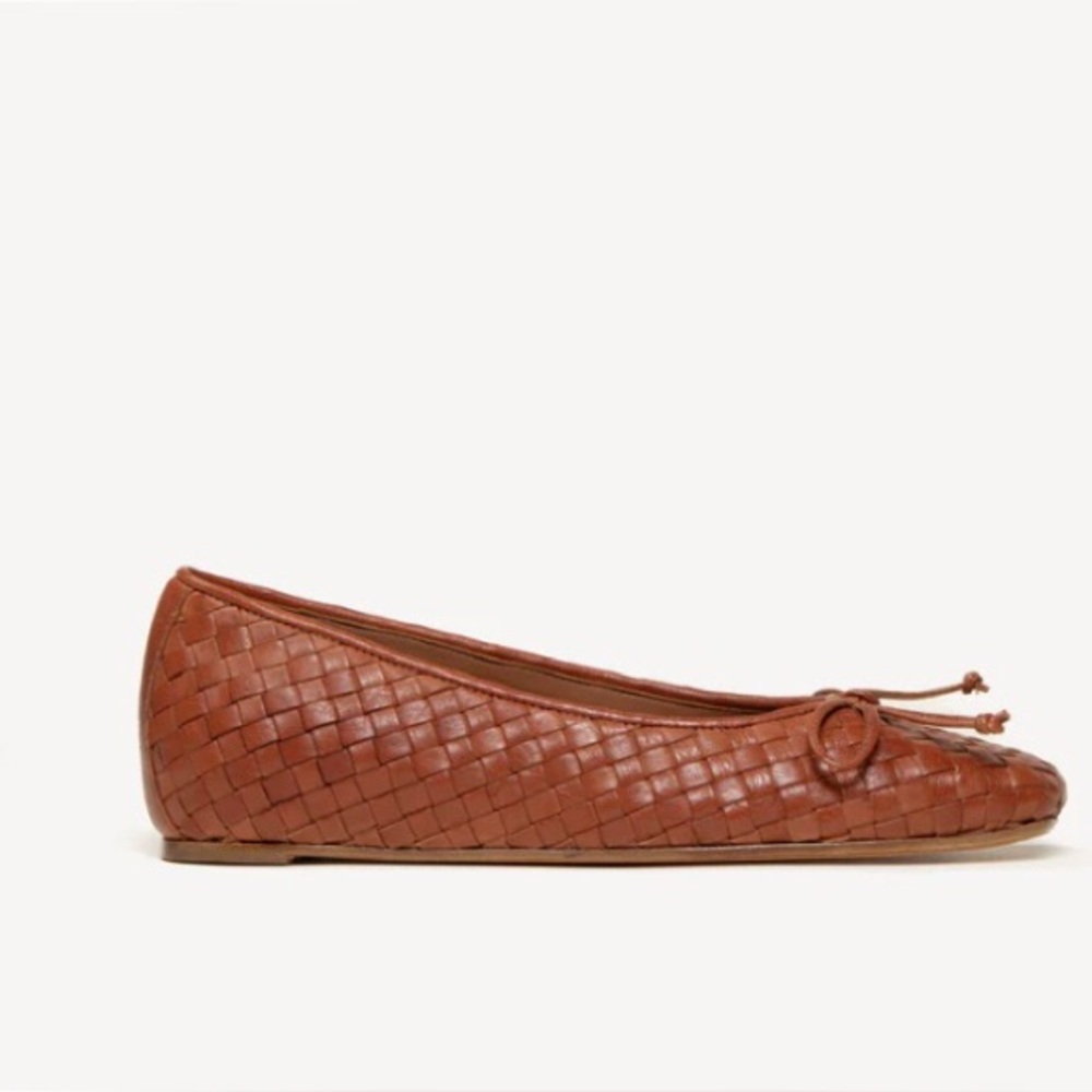 Mgemi 
Elegant Brown Woven Ballet Flats hidden heal